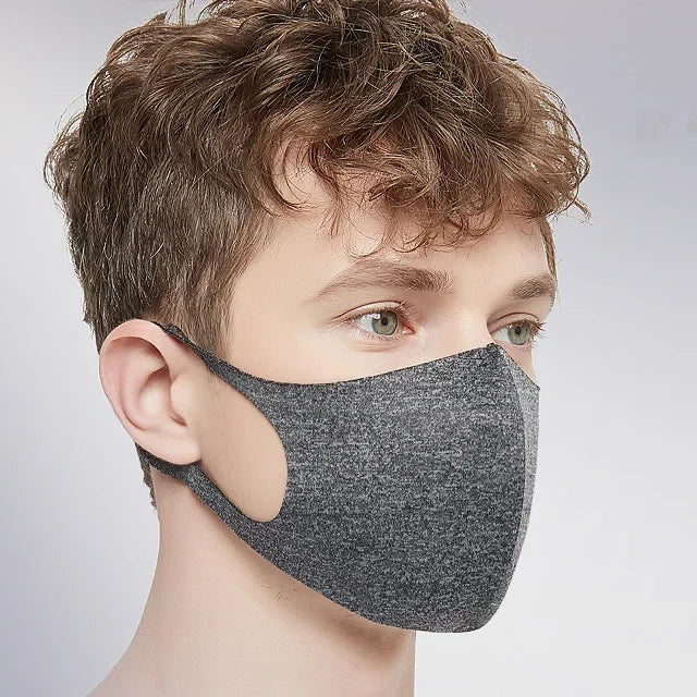 Man wearing a grey melange ice silk 3D face mask