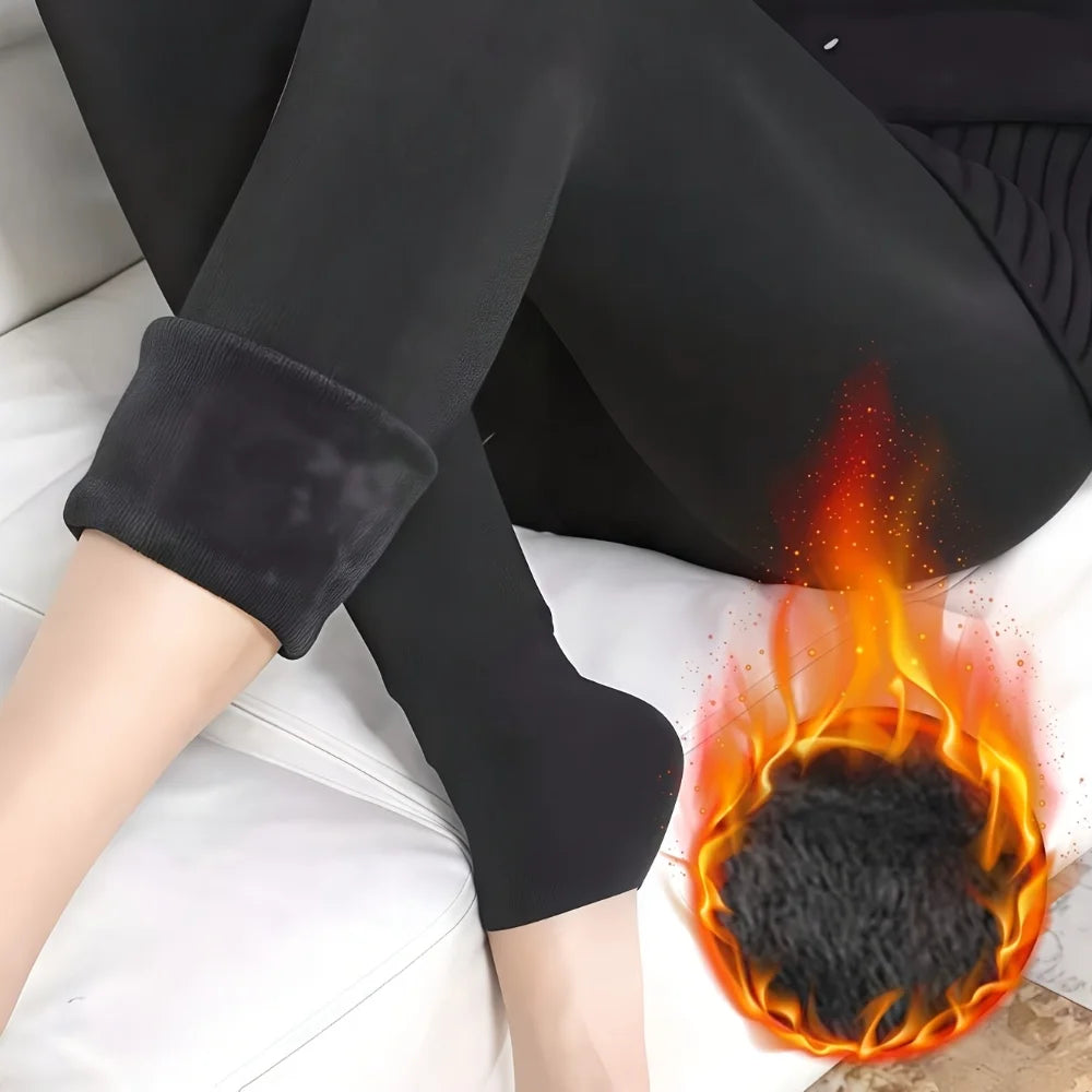 Black 220g fleece-lined leggings with the cuff folded to show the thick fleece inside