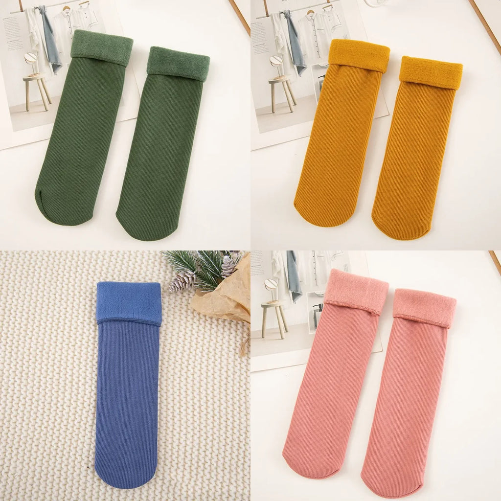 Pack of 4 thermal fleece-lined winter socks in olive green, mustard, dark blue and pink